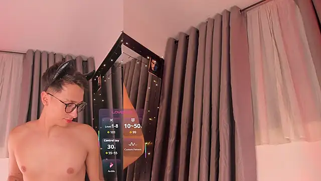 Thiago_jones live sex cam