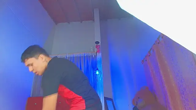 couple_lovelyds live sex cam