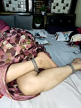 PRIYA_22 live sex cam