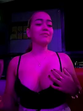 Danielavegax live sex cam