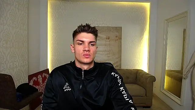 MaxKaiden live sex cam
