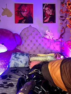 Naugth_channel_ts live sex cam