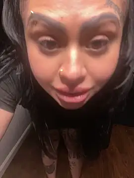 chicanachic13 live sex cam