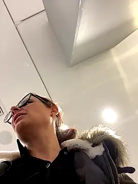 NataKitten live sex cam