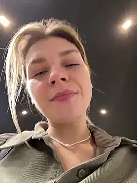 ValenciaShock live sex cam