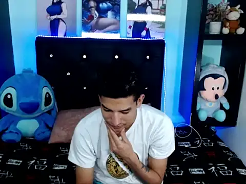 x_Aaron_x live sex cam