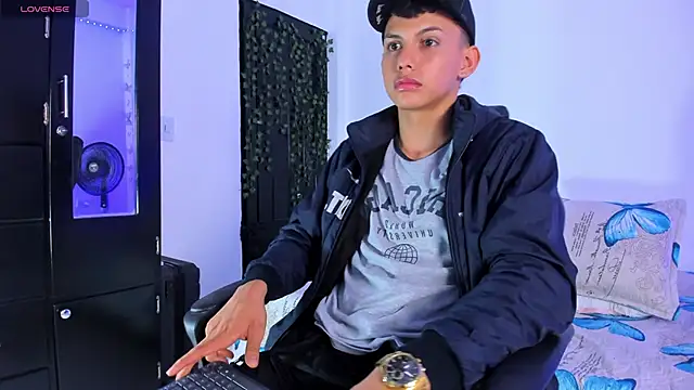 Axel_Cody_ live sex cam
