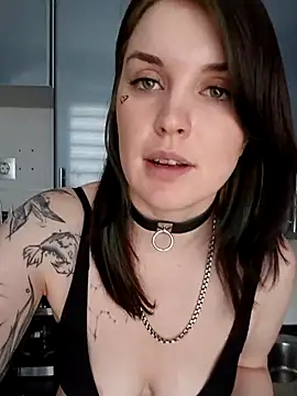 LazyTanukii live sex cam