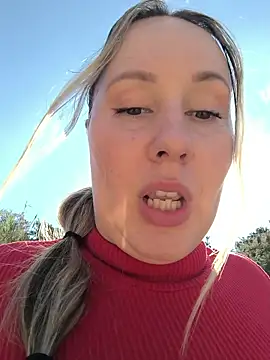 Mona_Plus live sex cam