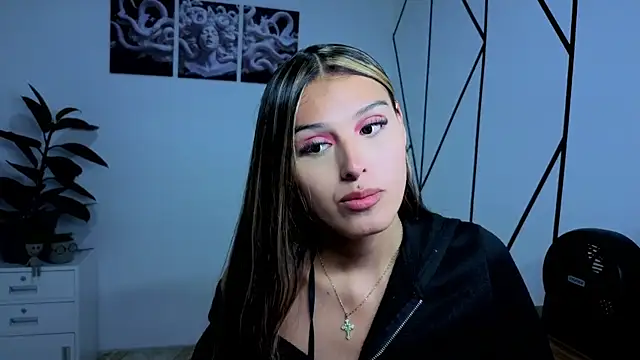 Angel-dragun live sex cam