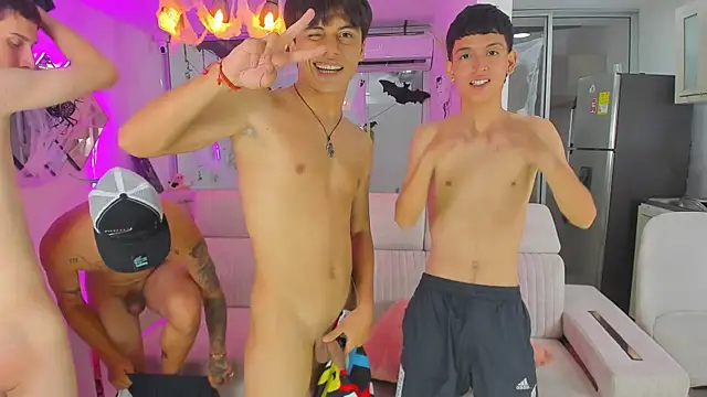 Houseofwarrios live sex cam