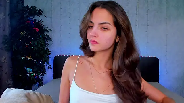 Milana_Crystal_ live sex cam