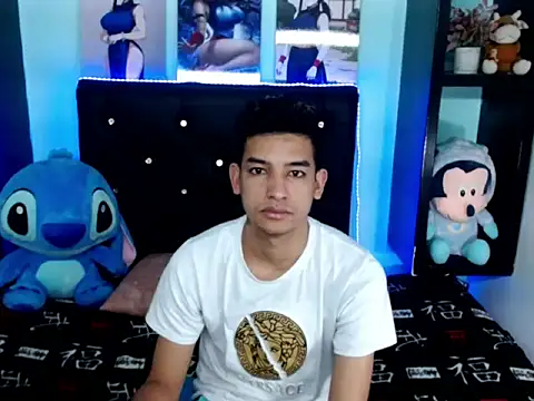 x_Aaron_x live sex cam