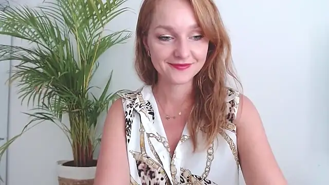 AliciaDesire live sex cam
