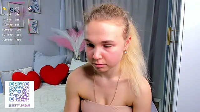 OdetteHarwick live sex cam