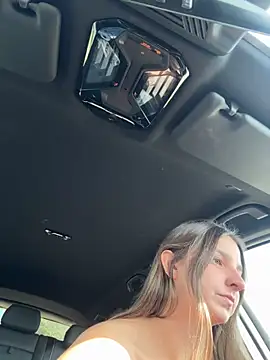 DoriDeluxe66 live sex cam