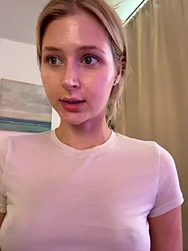 LunaRase live sex cam