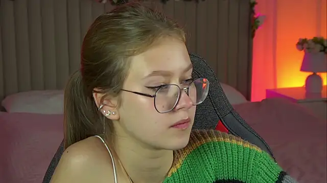 EveMundie live sex cam