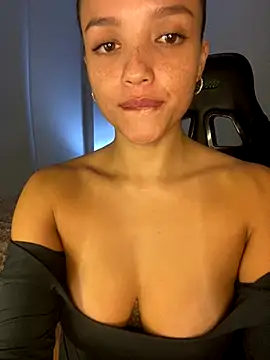 MisFrekcles_ live sex cam