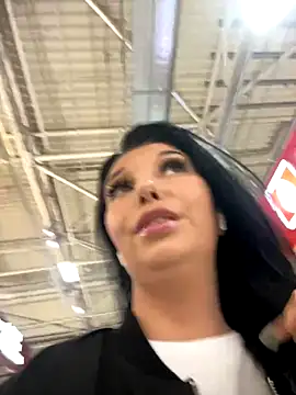 Tisha_Busty live sex cam