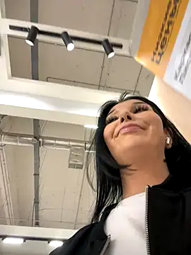 Tisha_Busty live sex cam
