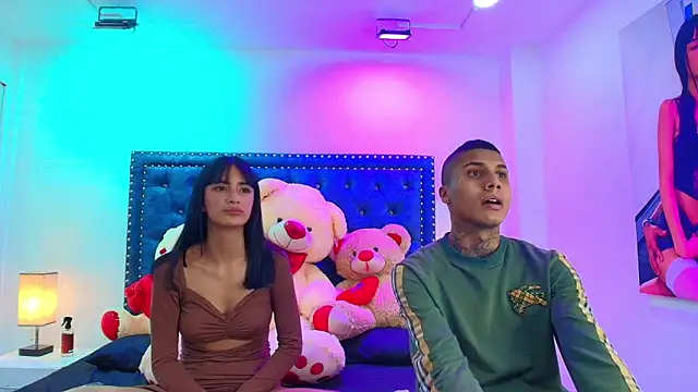 Damian_and_roxanne live sex cam