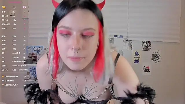 tender_kiitty live sex cam