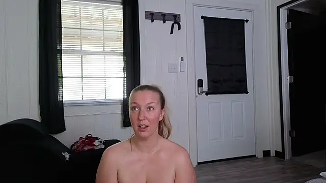 lucyallen4201 live sex cam