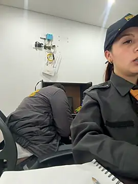Emily-7_ live sex cam