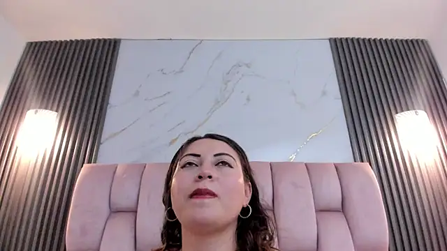 Soofhiaa_R live sex cam