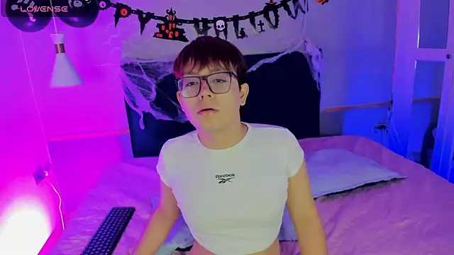 Boy2Boy_Aheat live sex cam