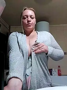 Mommygetnaughty live sex cam
