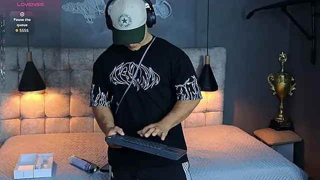 Horny_nick18 live sex cam