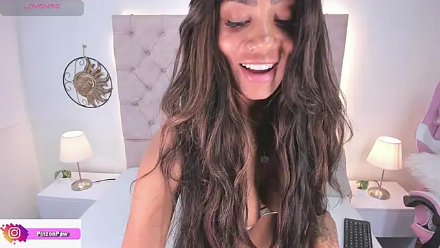 Sarajames live sex cam