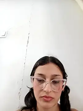 Ary-18 live sex cam