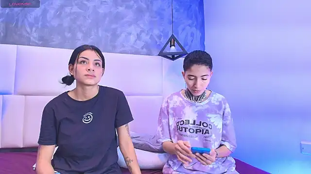 Tinny_and_Candy live sex cam