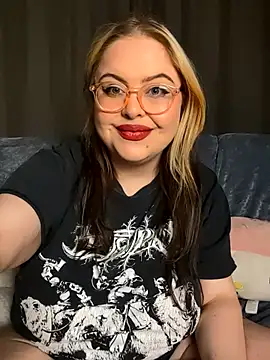 ChubbyBubs live sex cam