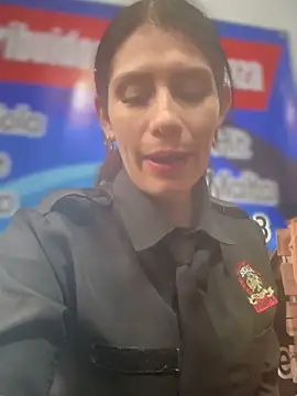 Alysson-- live sex cam