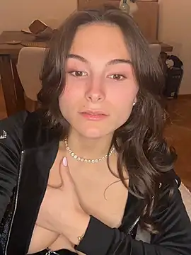 SophiiaStarr live sex cam