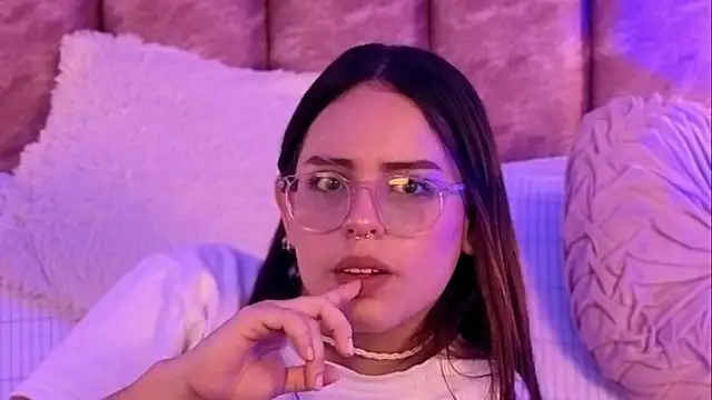 AleHoult live sex cam