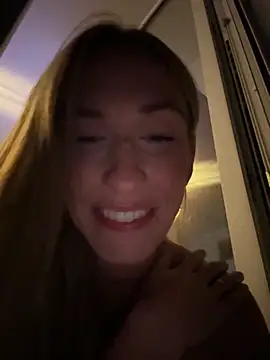 lola_tentatiion live sex cam