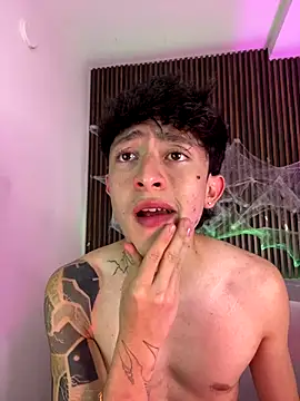 troy_rouge live sex cam