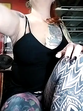 EMILY_ROUSSE71 live sex cam