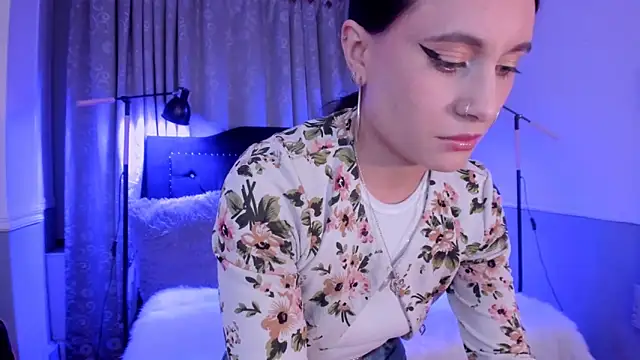 Coral_Gibson live sex cam