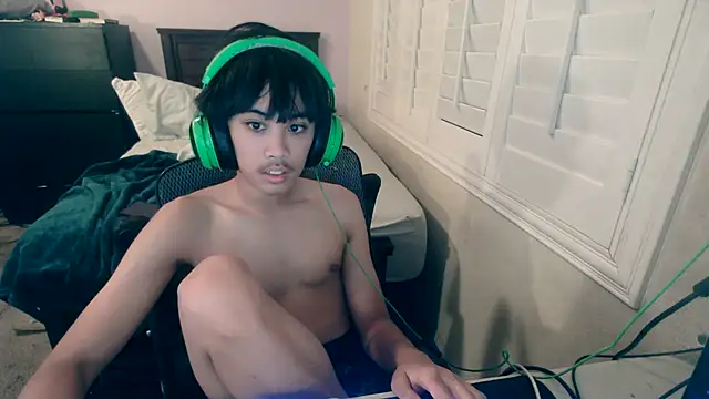 youngasianboy2007 live sex cam