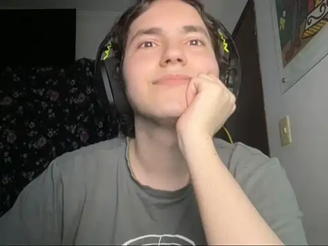 modelogustin live sex cam