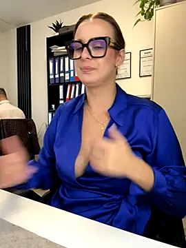 Hii_Lolla live sex cam
