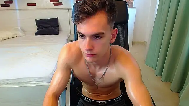 BradyFlint live sex cam