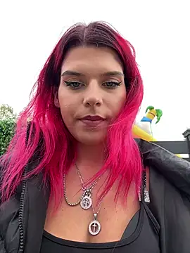 RiriRoseey live sex cam