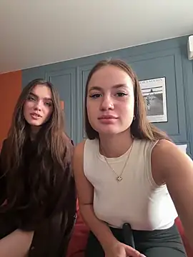 MayaGlow live sex cam